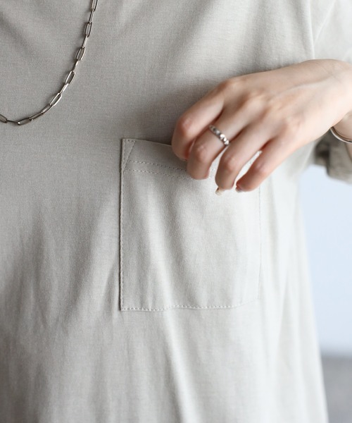 Fizz(フィズ)の「【Fizz/フィズ】 ポケット付きビッグチュニック(チュニック・レディース・ブラック/カーキ/グレイッシュベージュ/アイボリー/マスタード/パープル/ベージュ/モカ/ブルー・M)」の16枚目の写真