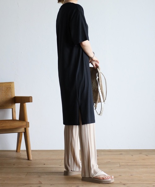 Fizz(フィズ)の「【Fizz/フィズ】 ポケット付きビッグチュニック(チュニック・レディース・ブラック/カーキ/グレイッシュベージュ/アイボリー/マスタード/パープル/ベージュ/モカ/ブルー・M)」の19枚目の写真