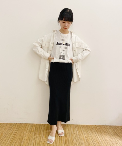 SHENERY(シーナリー)の「GODLIS フォトTee01(Tシャツ/カットソー・レディース・オフホワイト・FREE)」の11枚目の写真