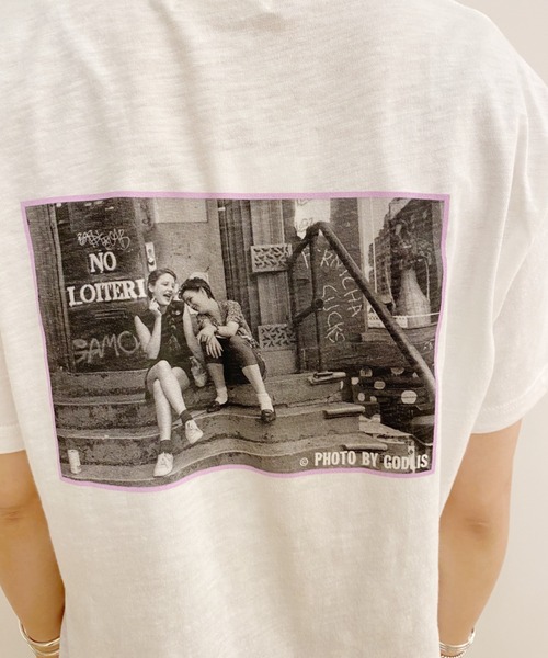 SHENERY(シーナリー)の「GODLIS フォトTee01(Tシャツ/カットソー・レディース・オフホワイト・FREE)」の10枚目の写真