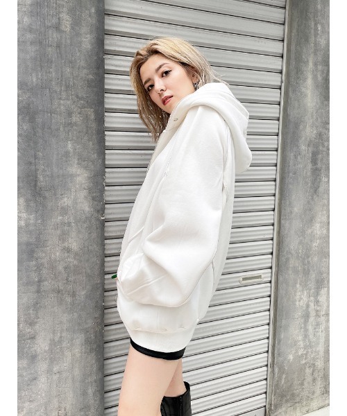 ENVYM（アンビー）の「ラインルーズＰＫ（パーカー・レディース・グレー/ホワイト/ブラック・FREE）」の7枚目の写真