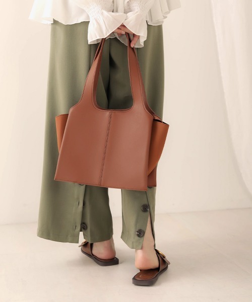 Bab（バブ）の「【WEB限定】ツートーンフェイクレザーハンドバッグ（ハンドバッグ・レディース・ブラック/ベージュ/ブラウン・FREE）」の7枚目の写真