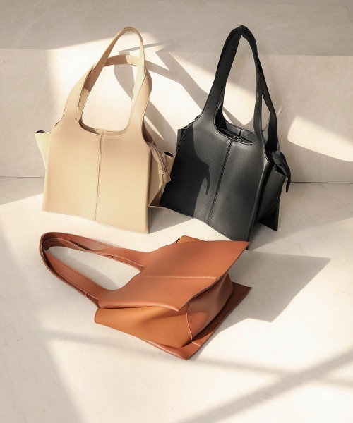 Bab（バブ）の「【WEB限定】ツートーンフェイクレザーハンドバッグ（ハンドバッグ・レディース・ブラック/ベージュ/ブラウン・FREE）」の20枚目の写真