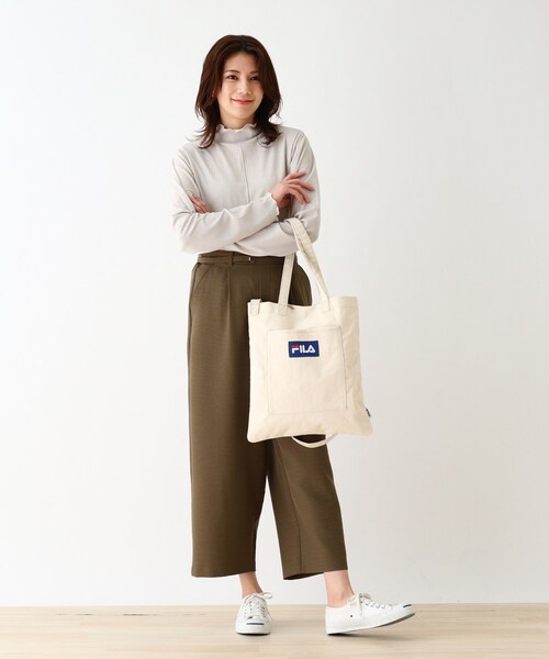 FILA（フィラ）の「◆【FILA別注】キャンバストート（トートバッグ・レディース・アイボリー/ブラック系4/カーキ系3・00）」の10枚目の写真