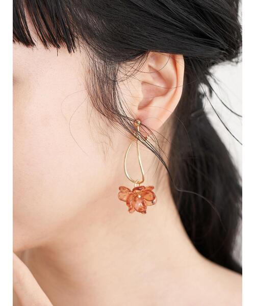 earth music&ecology（アースミュージックアンドエコロジー）の「クリアフラワーイヤリング ＊（イヤリング・レディース・ブラウン/クリア・FREE）」の10枚目の写真