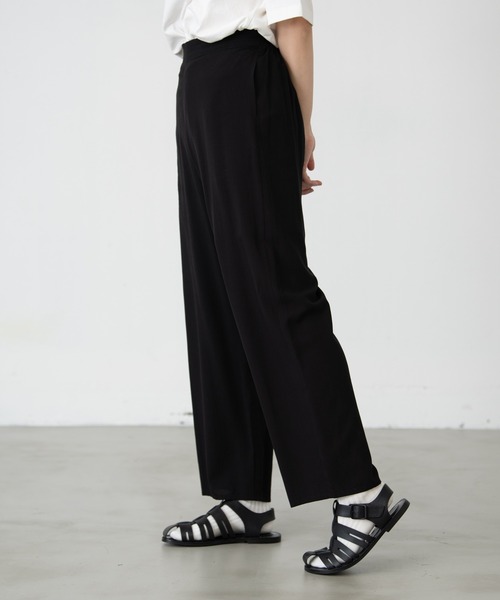 EDIT Gris（エディットグリ）の「リラックスストレートパンツ（その他パンツ・レディース・ブラック/ダークグリーン/オレンジ・FREE）」の8枚目の写真