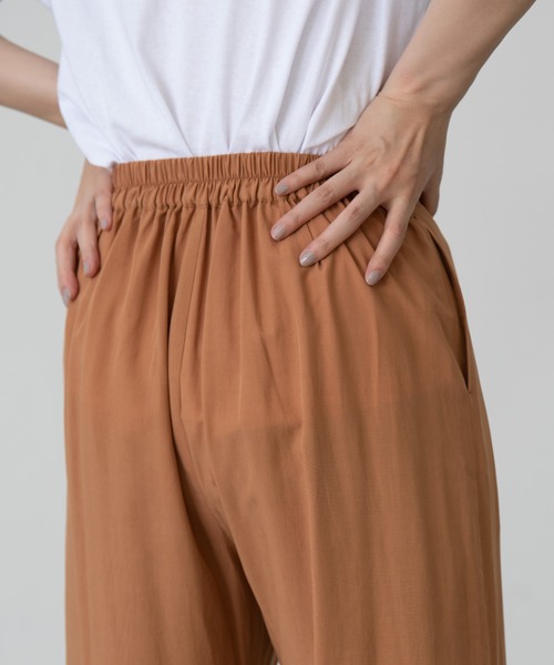 EDIT Gris（エディットグリ）の「リラックスストレートパンツ（その他パンツ・レディース・ブラック/ダークグリーン/オレンジ・FREE）」の15枚目の写真
