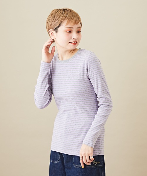 CUBE SUGAR（キューブシュガー）の「ショートスラブフライス ボーダー 長袖 クルーネック（Tシャツ/カットソー・レディース・モカ/ブラック×ホワイト/ホワイト系その他/ブラウン系その他/パープル系その他/グレー×ホワイト/マルチ/ラベンダー/ピンク/ペールイエロー/ベージュ×ブラック/ブルー系その他/キャメル/ブラック系その他・M）」の9枚目の写真