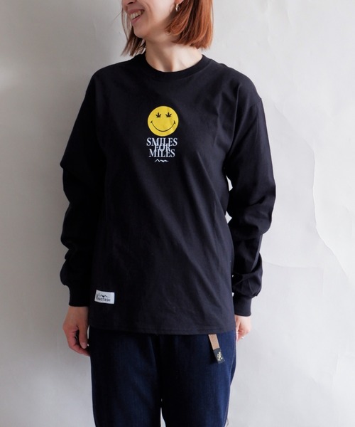 MANASTASH(マナスタッシュ)の「MANASTASH/マナスタッシュ W's LEAF SMILE L/S TEE ウィメンズ リーフスマイル ロンT(Tシャツ/カットソー・レディース・ホワイト/サンドベージュ/ブラック・MEDIUM)」の3枚目の写真