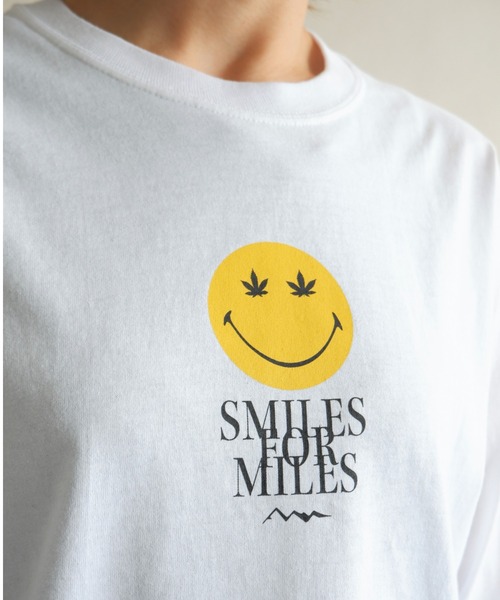 MANASTASH(マナスタッシュ)の「MANASTASH/マナスタッシュ W's LEAF SMILE L/S TEE ウィメンズ リーフスマイル ロンT(Tシャツ/カットソー・レディース・ホワイト/サンドベージュ/ブラック・MEDIUM)」の4枚目の写真