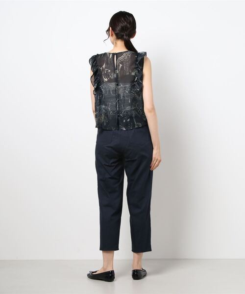 DOLLUPOOPS（ドールアップウップス）の「サファリプリント使いフリルスリーブロンパース（つなぎ/オールインワン・レディース・ブラック/オフホワイト・38）」の4枚目の写真