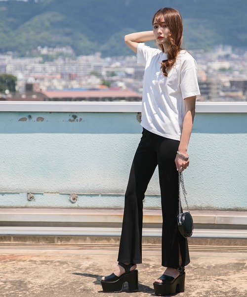 Newlyme（ニューリーミー）の「バックロゴTシャツ（Tシャツ/カットソー・レディース・ホワイト/ライトグレー/ブラック/ベージュ/ピンク/モカ/ホワイト×ブラック・MEDIUM/LARGE）」の12枚目の写真