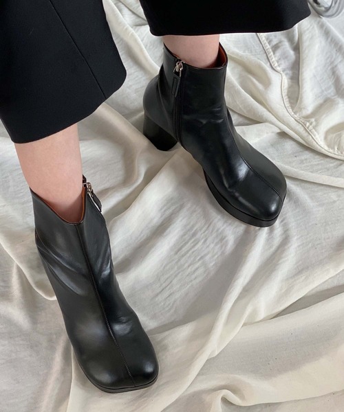 chuclla(チュクラ)の「【chuclla】【2021/AW】Round block-toe boots chs21a001(ブーツ・レディース・ブラック・40/36/39/38/37)」の2枚目の写真