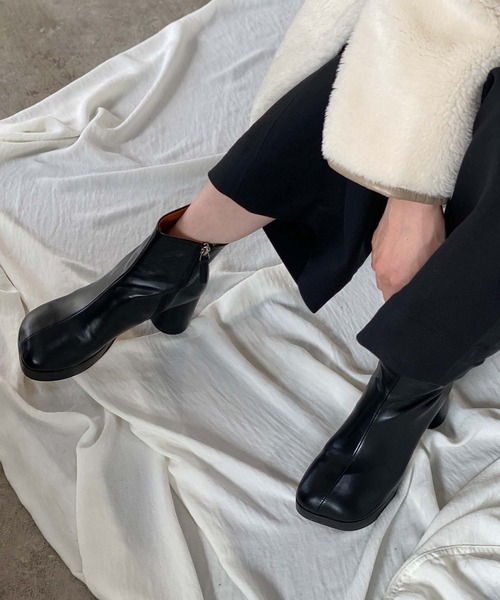 chuclla(チュクラ)の「【chuclla】【2021/AW】Round block-toe boots chs21a001(ブーツ・レディース・ブラック・40/36/39/38/37)」の4枚目の写真