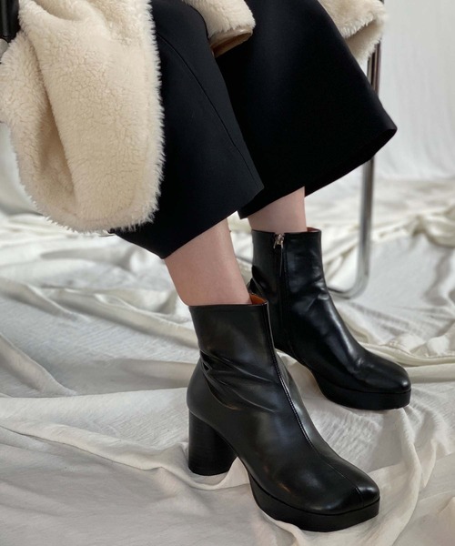 chuclla(チュクラ)の「【chuclla】【2021/AW】Round block-toe boots chs21a001(ブーツ・レディース・ブラック・40/36/39/38/37)」の5枚目の写真