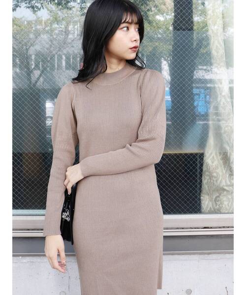 MURUA(ムルーア)の「バルーンスリーブミニニットワンピース(ワンピース・レディース・ブラック/ブルー/ブラウン/モカ・FREE)」の7枚目の写真