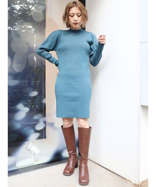 MURUA(ムルーア)の「バルーンスリーブミニニットワンピース(ワンピース・レディース・ブラック/ブルー/ブラウン/モカ・FREE)」の13枚目の写真