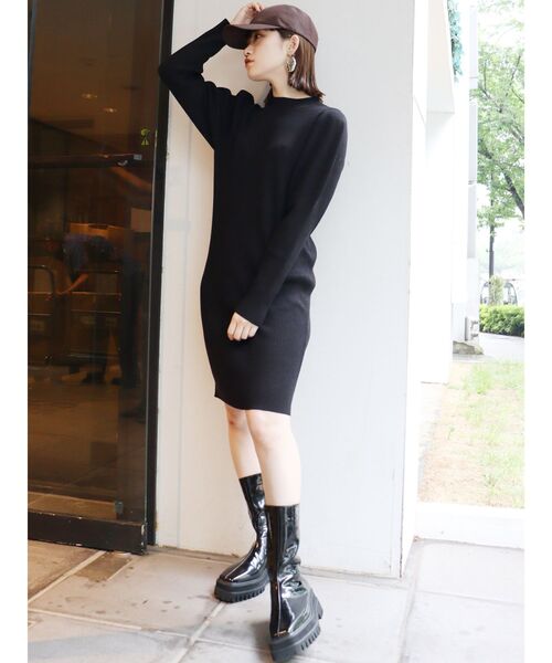 MURUA(ムルーア)の「バルーンスリーブミニニットワンピース(ワンピース・レディース・ブラック/ブルー/ブラウン/モカ・FREE)」の17枚目の写真