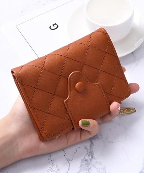 STYLEBLOCK（スタイルブロック）の「キルティング二つ折りミニ財布（財布・レディース・グレー/イエロー/ブラック/ピンク/ネイビー/ブラウン・FREE）」の4枚目の写真