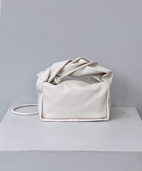 chuclla（チュクラ）の「ツイストハンドル スクエアバッグ cha21a001（ショルダーバッグ・レディース・ホワイト/グリーン/ブラック/モカ/オレンジ/ライトイエロー/ライトブルー/ピンク・FREE）」の13枚目の写真