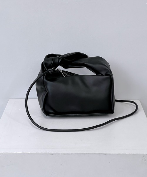 chuclla（チュクラ）の「ツイストハンドル スクエアバッグ cha21a001（ショルダーバッグ・レディース・ホワイト/グリーン/ブラック/モカ/オレンジ/ライトイエロー/ライトブルー/ピンク・FREE）」の15枚目の写真