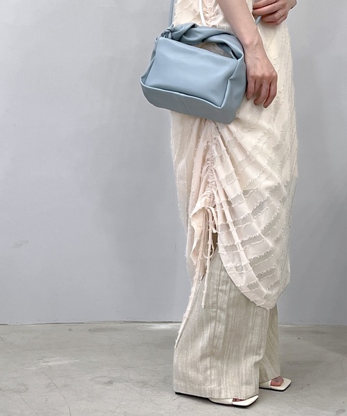 COS シルバー クッションハンドバッグ クッションBAG 135717（ハンドバッグ）｜LEPSIM（レプシィム）の