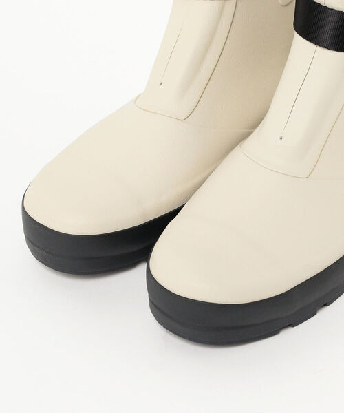 B:MING by BEAMS（ビーミングバイビームス）の「MOONSTAR / 810s MARKE (WOMEN)（レインシューズ・レディース・ホワイト/ブラック・22.0cm/23.0cm/24.0cm）」の3枚目の写真