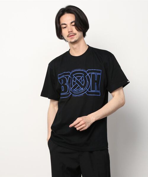 BOUNTY HUNTER（バウンティーハンター）の「BxH MOBIUS NIKO LOGO Tee（Tシャツ/カットソー・メンズ・ブラック×ホワイト/ブラック×レッド/ブラック×ブルー/ブラック×イエロー・MEDIUM/X-LARGE/XX-LARGE/LARGE）」の3枚目の写真