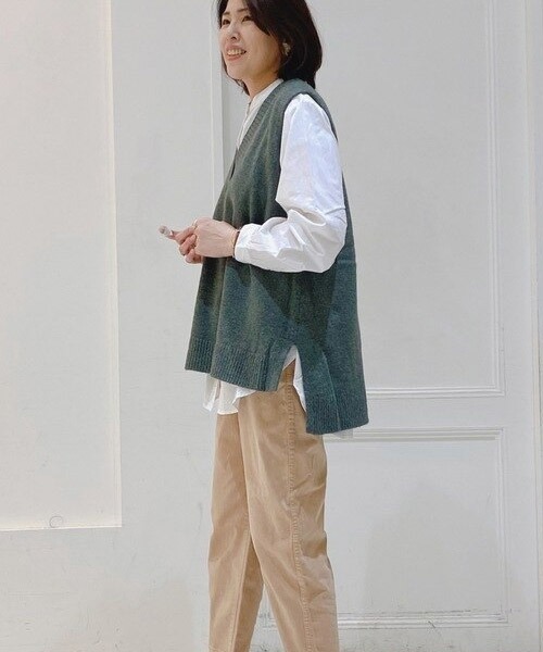 GAP(ギャップ)の「オーバーサイズ ハイロー セーターベスト(ベスト・レディース・チャコール/オリーブ/テラコッタ・M/XL/L/XS/XXS/S)」の3枚目の写真