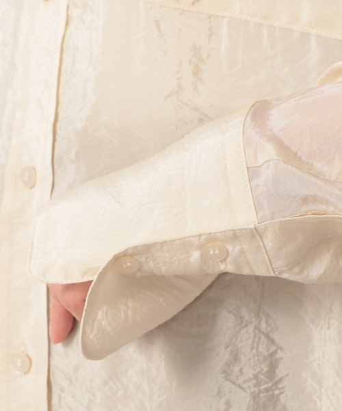 LOWRYS FARM（ローリーズファーム）の「シャイニーボタンスリーブＬＳ　217077（シャツ/ブラウス・レディース・ホワイト/ブラック/イエロー・FREE）」の14枚目の写真