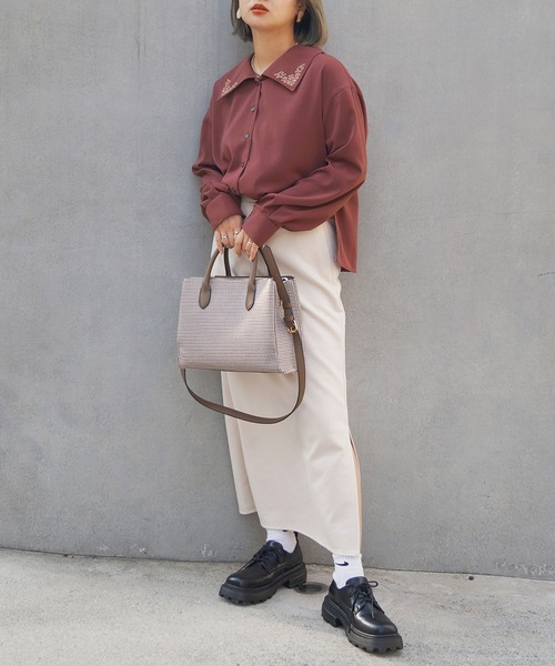 179/WG(イチナナキュウダブルジー)の「ビッグカラーエンブロイダリーブラウス(シャツ/ブラウス・レディース・グリーン/オフホワイト/ブラウン・MEDIUM)」の16枚目の写真