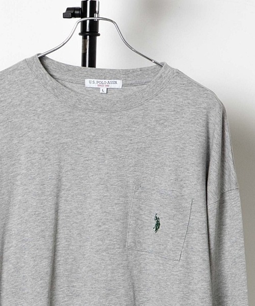 U.S. POLO ASSN.（ユーエスポロアッスン）の「∴WEGO/別注 U.S. POLOワンポイント刺繍BIGロンT（Tシャツ/カットソー・メンズ・スミクロ/オートミール/ブルー系その他/グリーン系その他/杢グレー/ベージュ系その他/パープル系その他/ダークグリーン/ホワイト/ネイビー・MEDIUM/LARGE）」の4枚目の写真