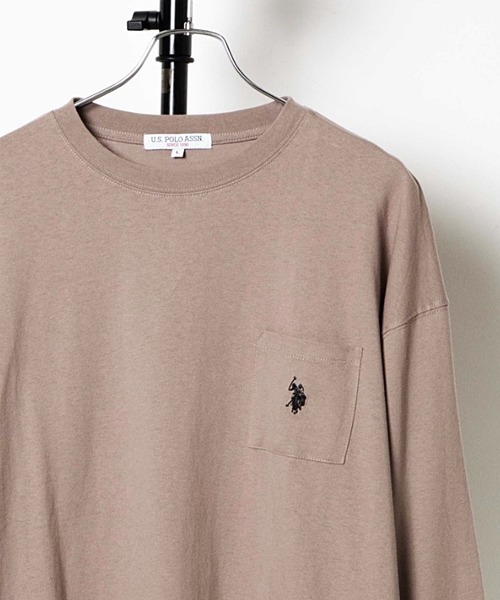 U.S. POLO ASSN.（ユーエスポロアッスン）の「∴WEGO/別注 U.S. POLOワンポイント刺繍BIGロンT（Tシャツ/カットソー・メンズ・スミクロ/オートミール/ブルー系その他/グリーン系その他/杢グレー/ベージュ系その他/パープル系その他/ダークグリーン/ホワイト/ネイビー・MEDIUM/LARGE）」の6枚目の写真