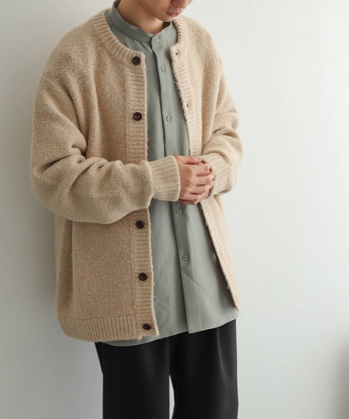 SENSE OF PLACE by URBAN RESEARCH（センスオブプレイスバイアーバンリサーチ）の「『ユニセックス』ブークレクルーネックカーディガン（カーディガン/ボレロ・メンズ・ライトブルー/ブラック/ベージュ/オレンジ/ブルー・MEDIUM/LARGE）」の11枚目の写真