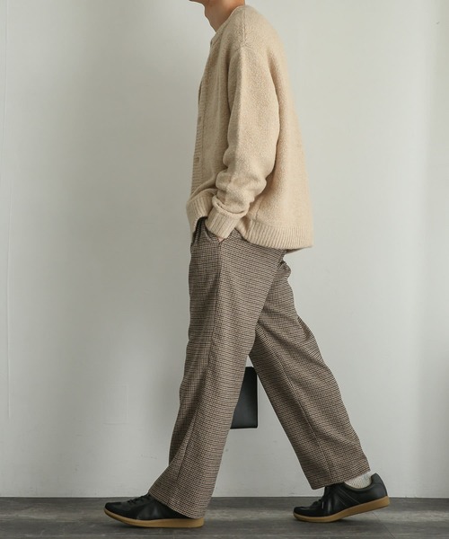 SENSE OF PLACE by URBAN RESEARCH（センスオブプレイスバイアーバンリサーチ）の「『ユニセックス』ブークレクルーネックカーディガン（カーディガン/ボレロ・メンズ・ライトブルー/ブラック/ベージュ/オレンジ/ブルー・MEDIUM/LARGE）」の16枚目の写真