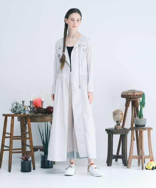 bedsidedrama(ベットサイドドラマ)の「bedsidedrama/ベッドサイドドラマ/Fake Riders Shirt Coat(ステンカラーコート・レディース・ライトグレー/ブラック・2/1)」の2枚目の写真