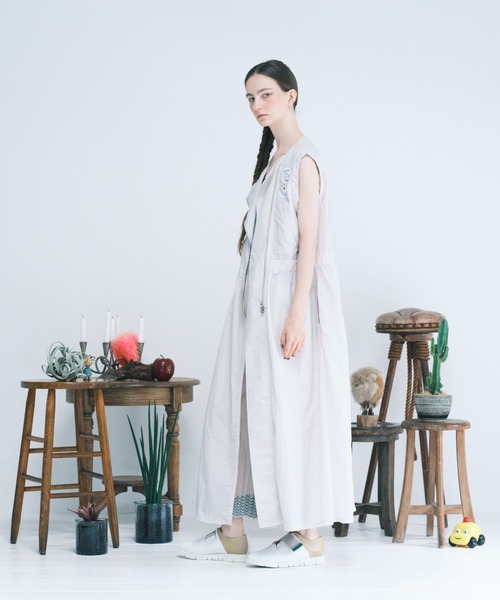 bedsidedrama(ベットサイドドラマ)の「bedsidedrama/ベッドサイドドラマ/Fake Riders Shirt Coat(ステンカラーコート・レディース・ライトグレー/ブラック・2/1)」の12枚目の写真