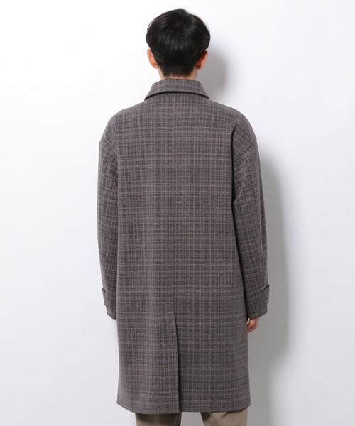 LAKOLE（ラコレ）の「チェック柄ウーリーテックステンカラーコート / 215636（ステンカラーコート・メンズ・ベージュ/チャコール・SMALL/MEDIUM/LARGE）」の20枚目の写真