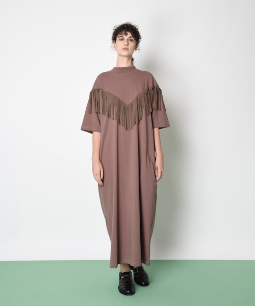 SUPERTHANKS（スーパーサンクス）の「スウェードフリンジモックネックオーバーサイズロングワンピース（ワンピース・レディース・モカ/ブラック/ホワイト・M/S）」の7枚目の写真