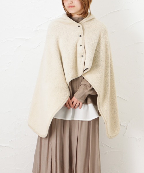 NAVY（ネイビー）の「サーモソーラーボアブランケット（ブランケット・レディース・ブラック/ブラウン/アイボリー/チャコール・フリー）」の2枚目の写真