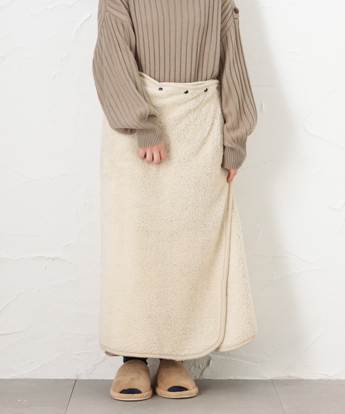 NAVY（ネイビー）の「サーモソーラーボアブランケット（ブランケット・レディース・ブラック/ブラウン/アイボリー/チャコール・フリー）」の9枚目の写真