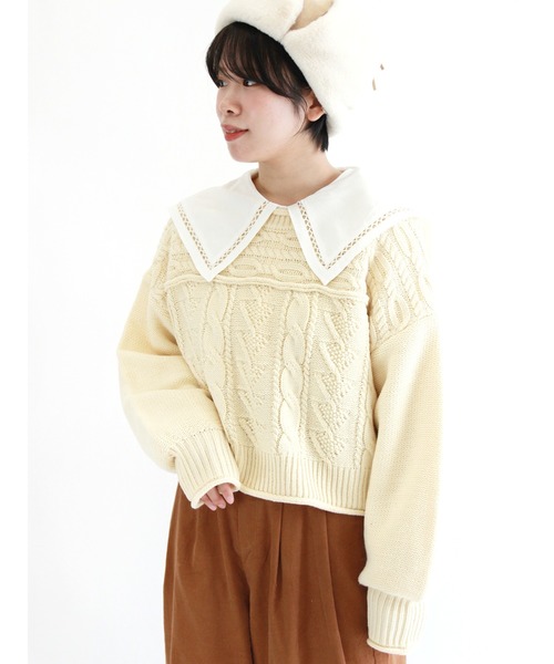 ehka sopo（エヘカソポ）の「ケーブルパッチワークニット（ニット/セーター・レディース・ブラック/ベージュ/ブルー/キナリ・ﾌﾘ-）」の2枚目の写真