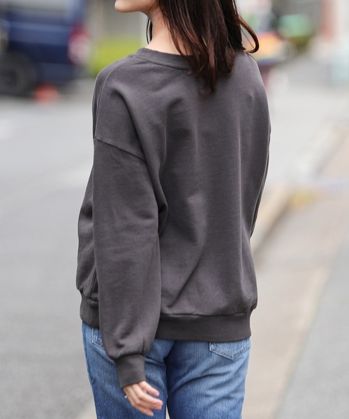 Honeys（ハニーズ）の「ロゴスウェットトップス（スウェット・レディース・アイボリー/ライトグリーン/コーラルピンク/ライトベージュ/サックスブルー/イエロー/スミクロ・LL/L/M）」の22枚目の写真