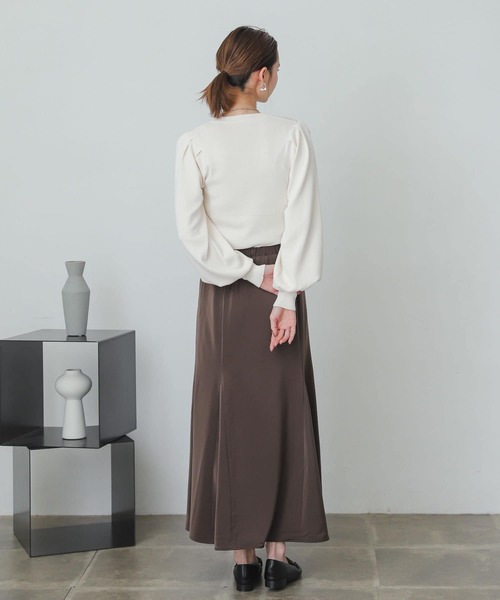 SENSE OF PLACE by URBAN RESEARCH(センスオブプレイスバイアーバンリサーチ)の「パワショルコンパクトセーター(ニット/セーター・レディース・アイボリー/ブルー/ブラック/ホワイト系その他/パープル・ONE)」の17枚目の写真