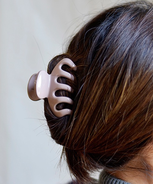 Fun & Daily(ファンアンドデイリー)の「F&D : モランディレトロヘアクリップ(バレッタ/ヘアクリップ・レディース・ブラック/ベージュ/グレー/グリーン/クリア/ピンク・FREE)」の10枚目の写真