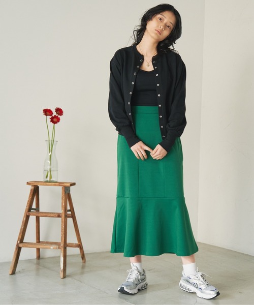 ANGIE（アンジー）の「スナップボタンショートカーディガン（カーディガン/ボレロ・レディース・ブラック/レッド/オフホワイト/グリーン/杢グレー・FREE）」の9枚目の写真