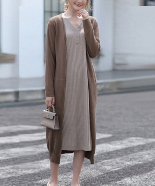 Doux Belle(ドゥーベル)の「カシミヤタッチ ロング丈 ニットカーディガン(カーディガン/ボレロ・レディース・ライトグレー/ブラック/ダークグリーン/ネイビー/ブラウン/ダークグレー/キャメル・FREE)」の5枚目の写真