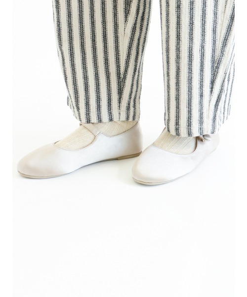 Samansa Mos2（サマンサ モスモス）の「サテンワンストラップシューズ（その他シューズ・レディース・ピンク/ブラック/ベージュ・MEDIUM/LARGE）」の3枚目の写真