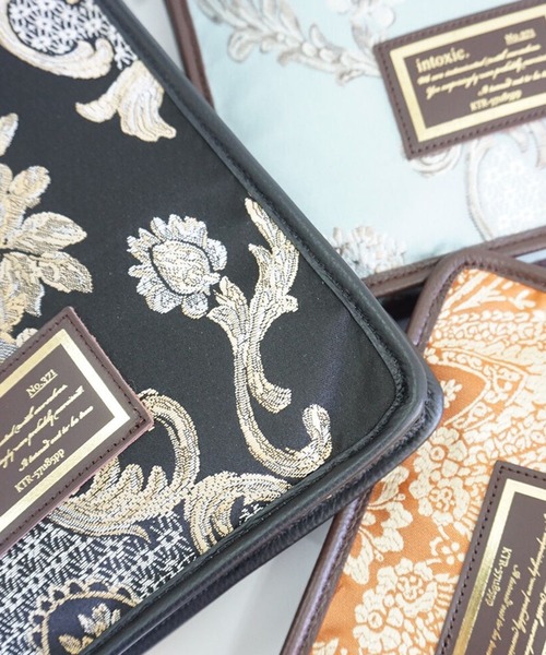 intoxic.(イントキシック)の「DAMASK JACQUARD CROSS CARRY クロスキャリー(ショルダーバッグ・レディース・ブラック/オレンジ/ブルー・FREE)」の17枚目の写真