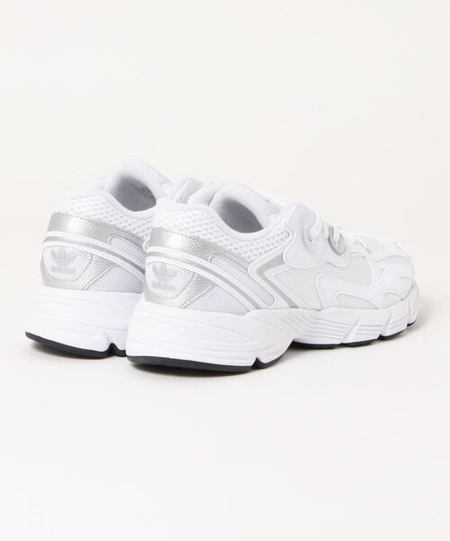 adidas Originals(アディダスオリジナルス)の「【adidas Originals】adidas ASTIR W(スニーカー・レディース・ホワイト・22.5cm/23cm/23.5cm/24cm/24.5cm)」の2枚目の写真